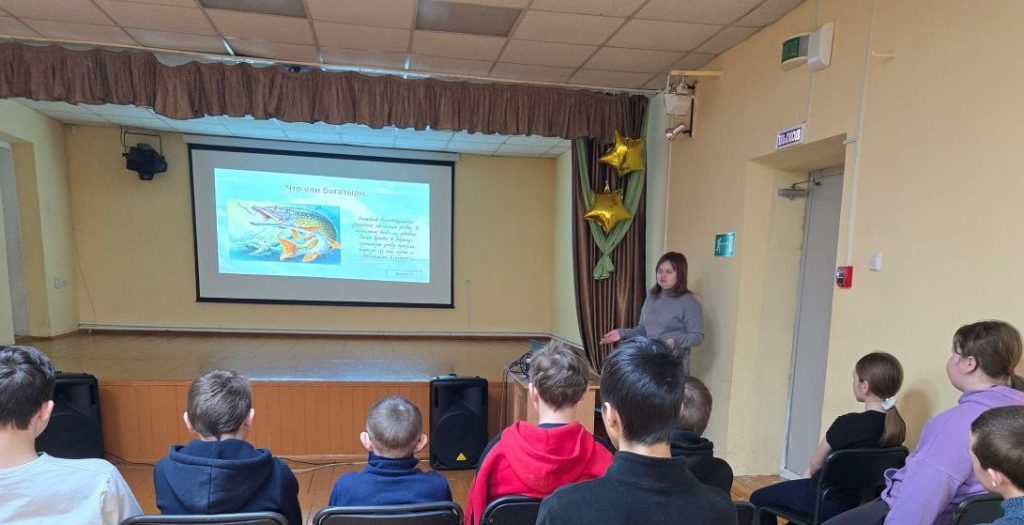 16 января в библиотеке села Киргишаны прошло познавательное мероприятие, посвящённое легендарным богатырям.