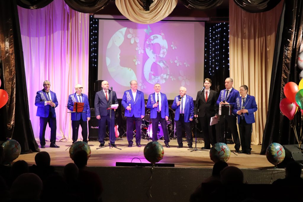 8 марта в Доме культуры «Искра»  прошел праздничный концерт, посвященный Международному женскому дню.