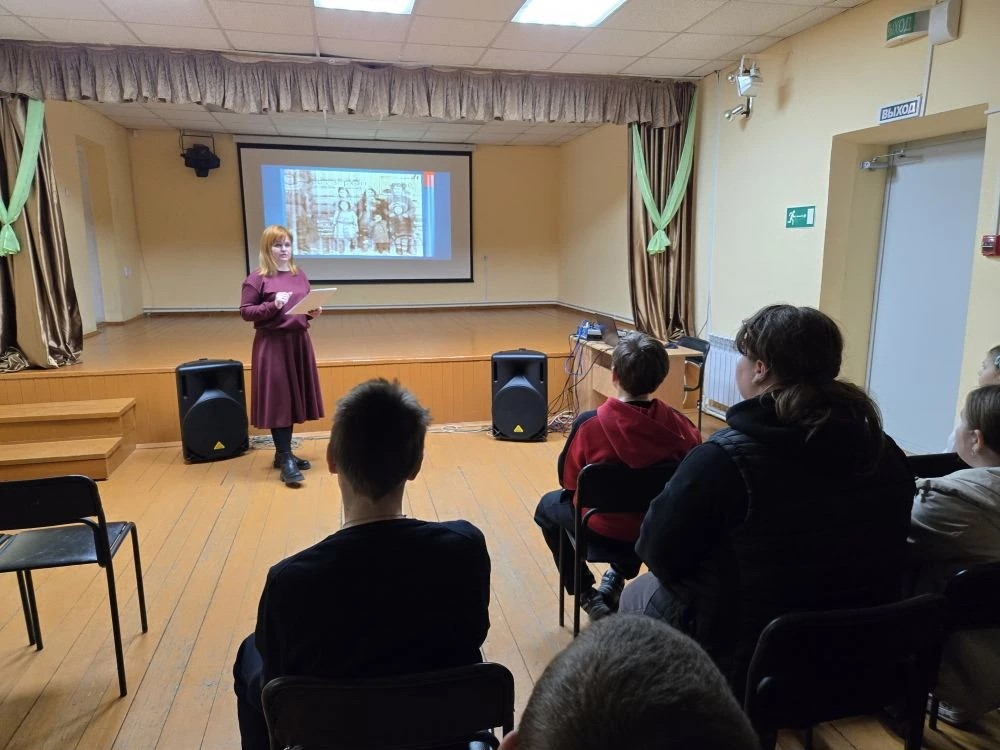 28 апреля в библиотеке с. Киргишаны для учащихся   МКОУ ‑ ООШ с. Киргишаны прошло мероприятие, посвящённое культуре и традицияммалых народов России.