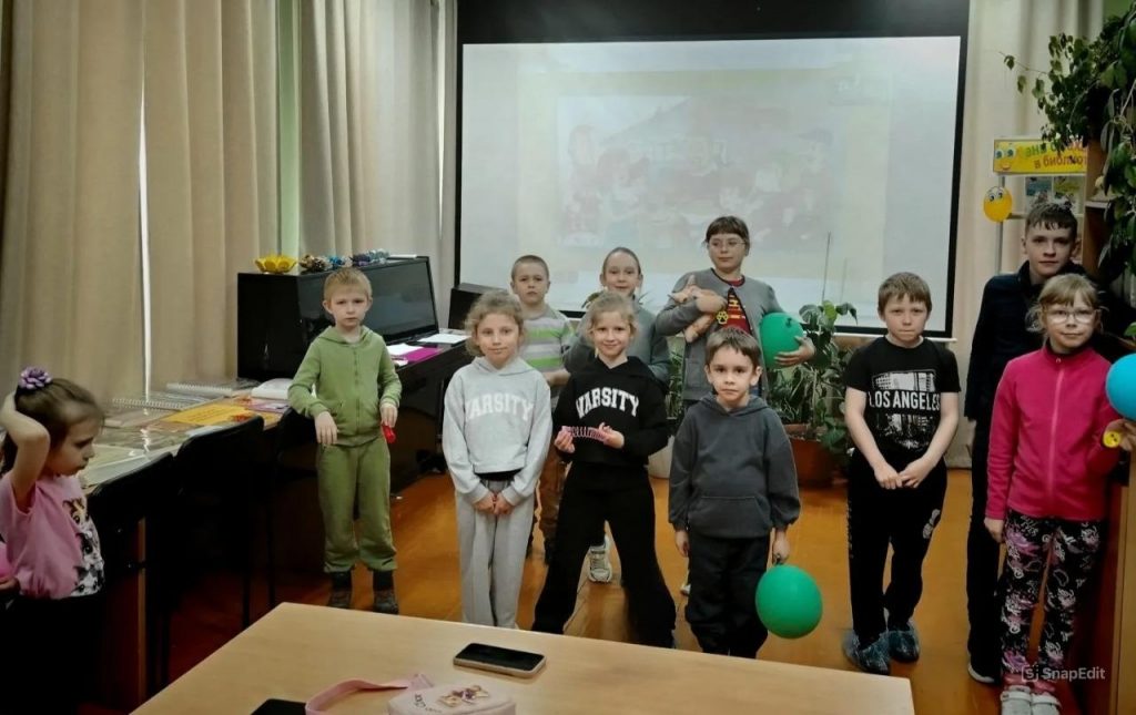 «Книги любим мы  читать и героев узнавать»