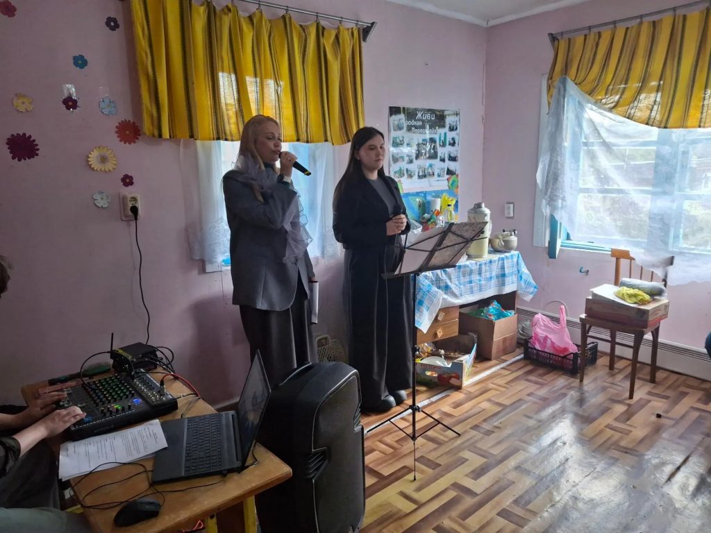 Тепло и с благодарностью